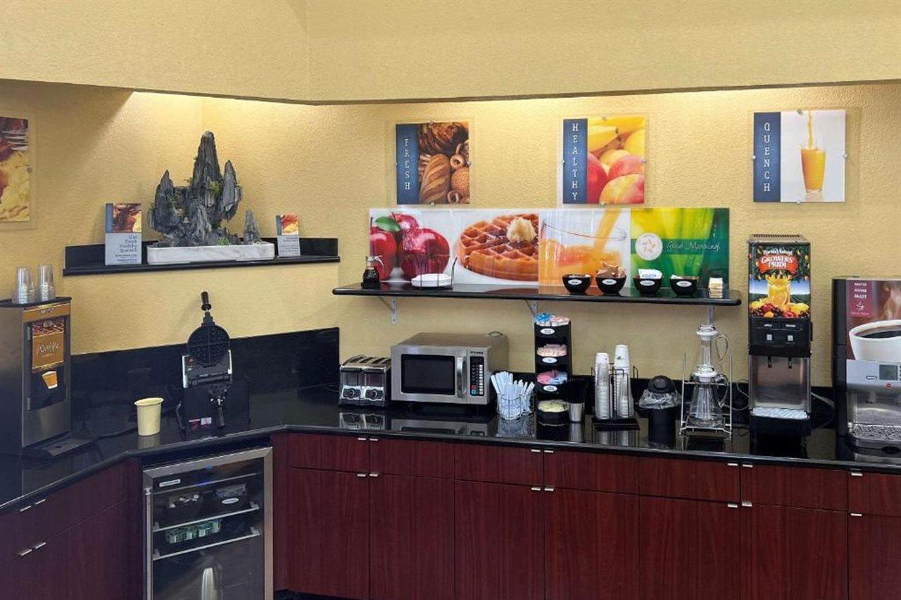 Quality Inn & Suites Cypress Dış mekan fotoğraf