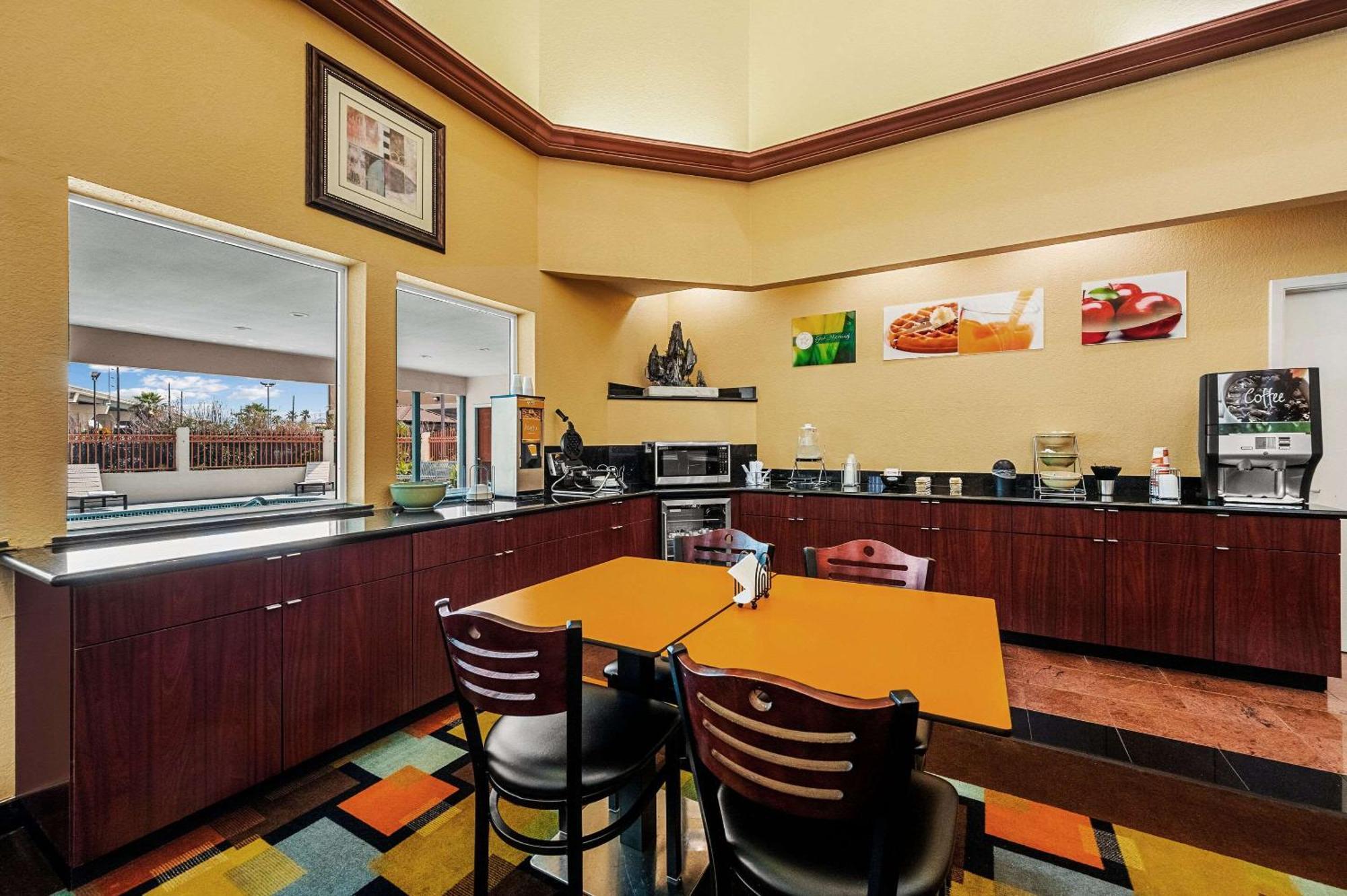 Quality Inn & Suites Cypress Dış mekan fotoğraf
